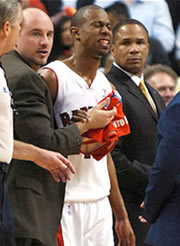 TJ Ford hurt in playoff game against New Jersey Nets
